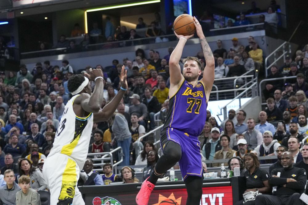 其次是球队 其次是球队