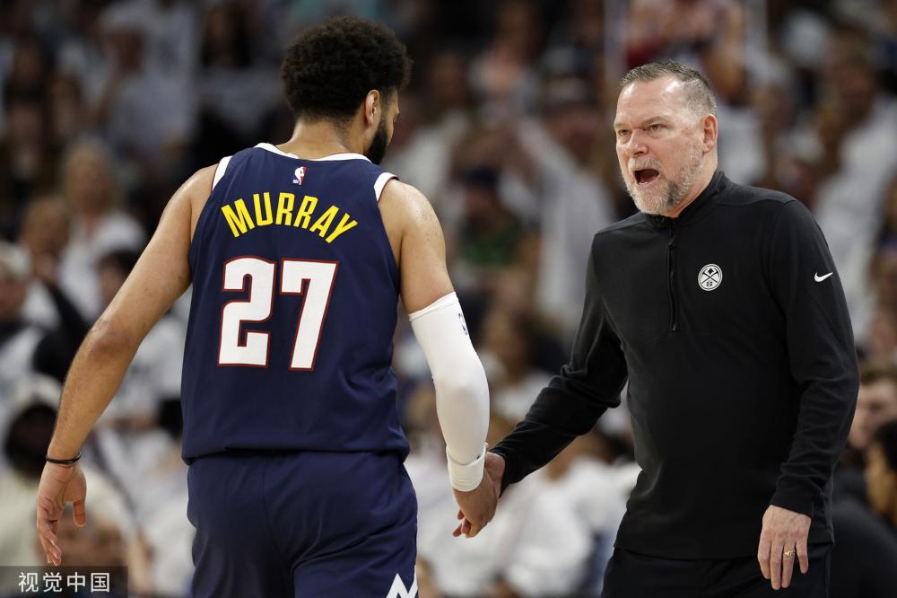 他的早期回 他的早期回