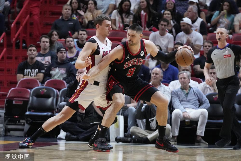 几个月里 几个月里